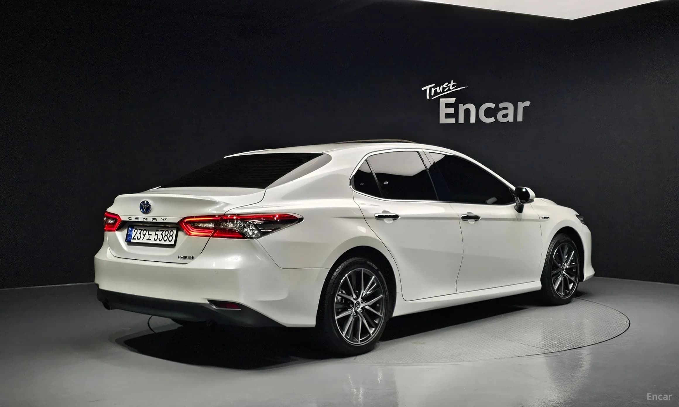 Camry (XV70)