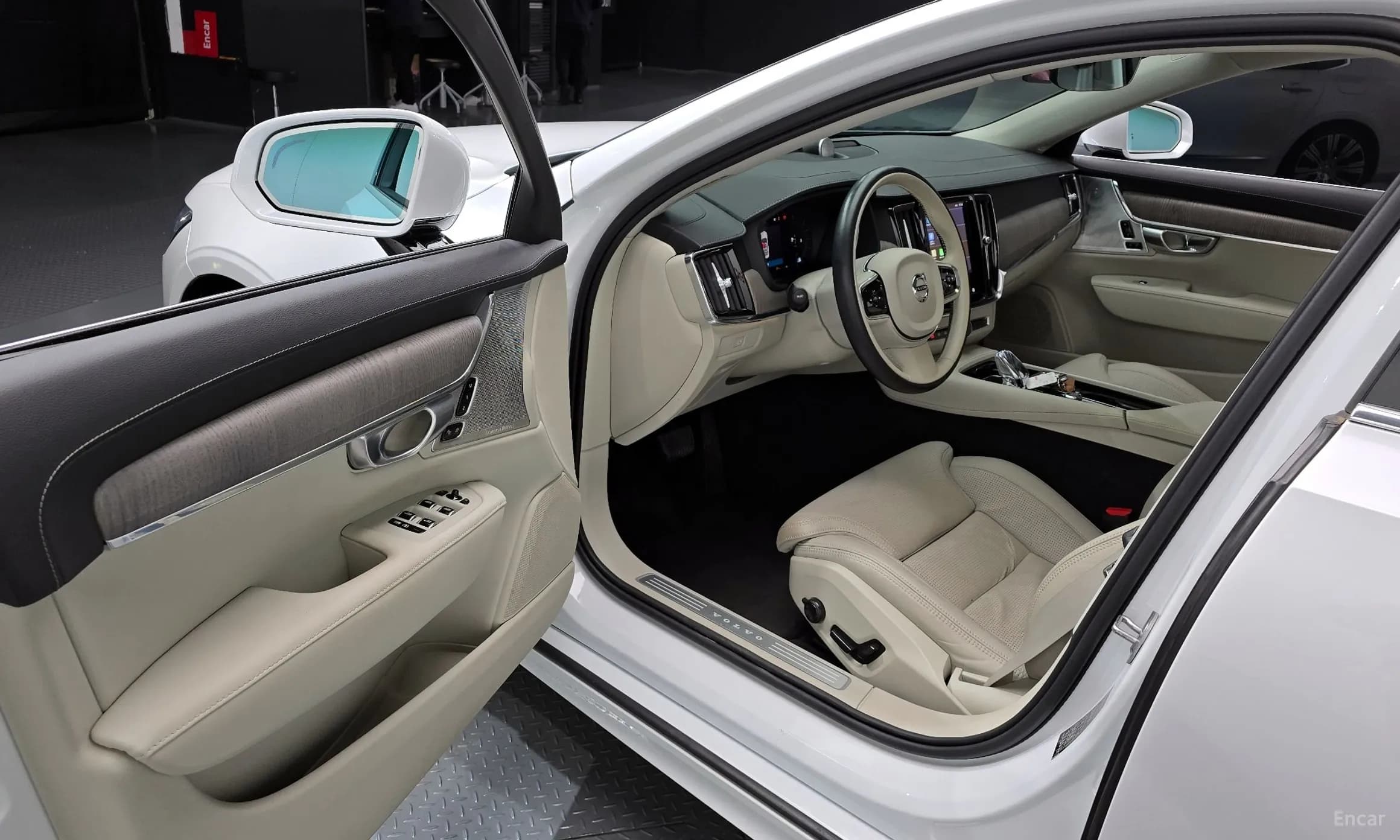 S90