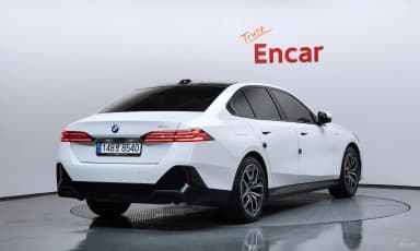 5 Series (G60)