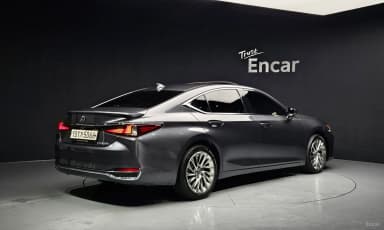 ES300h 7th Generation