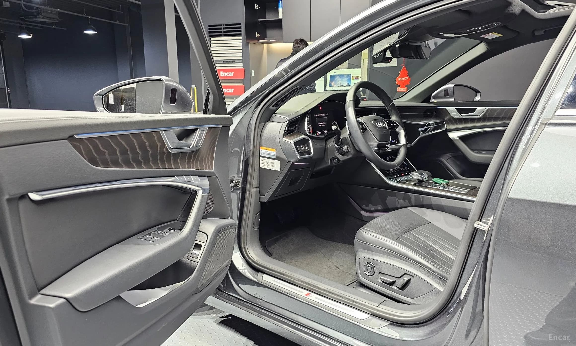 A6 (C8)