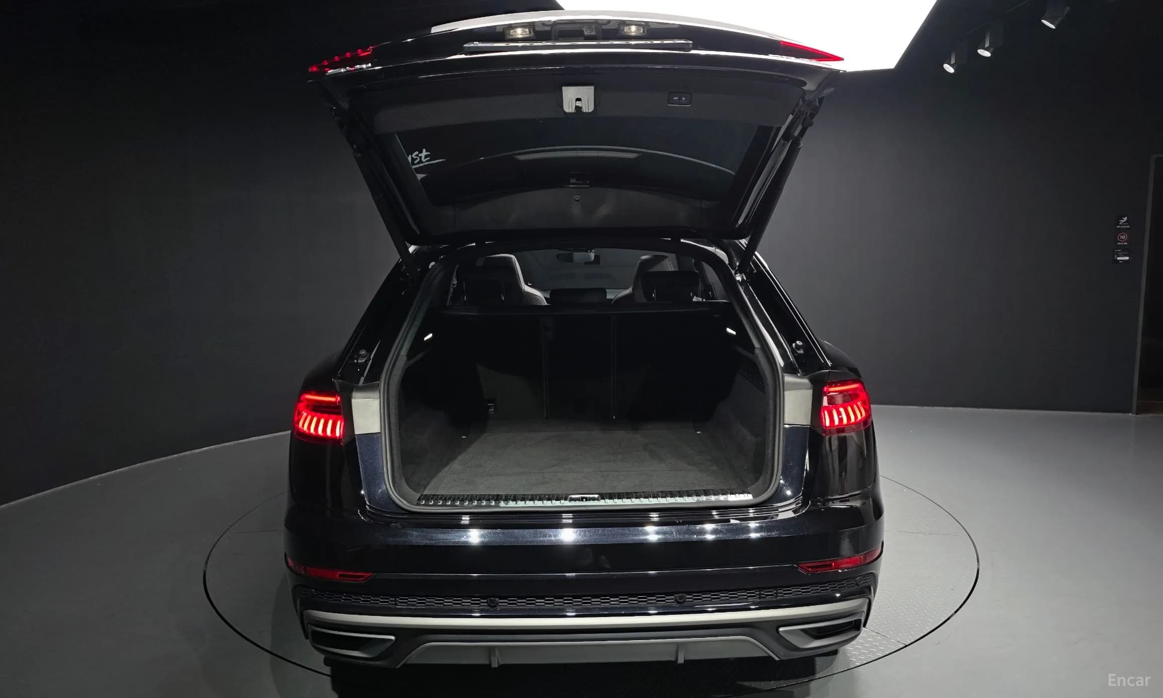 Q8 (4M)
