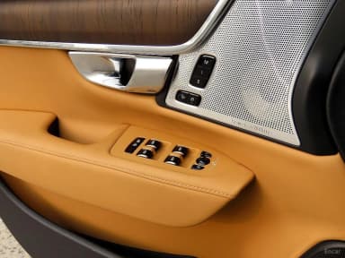 S90