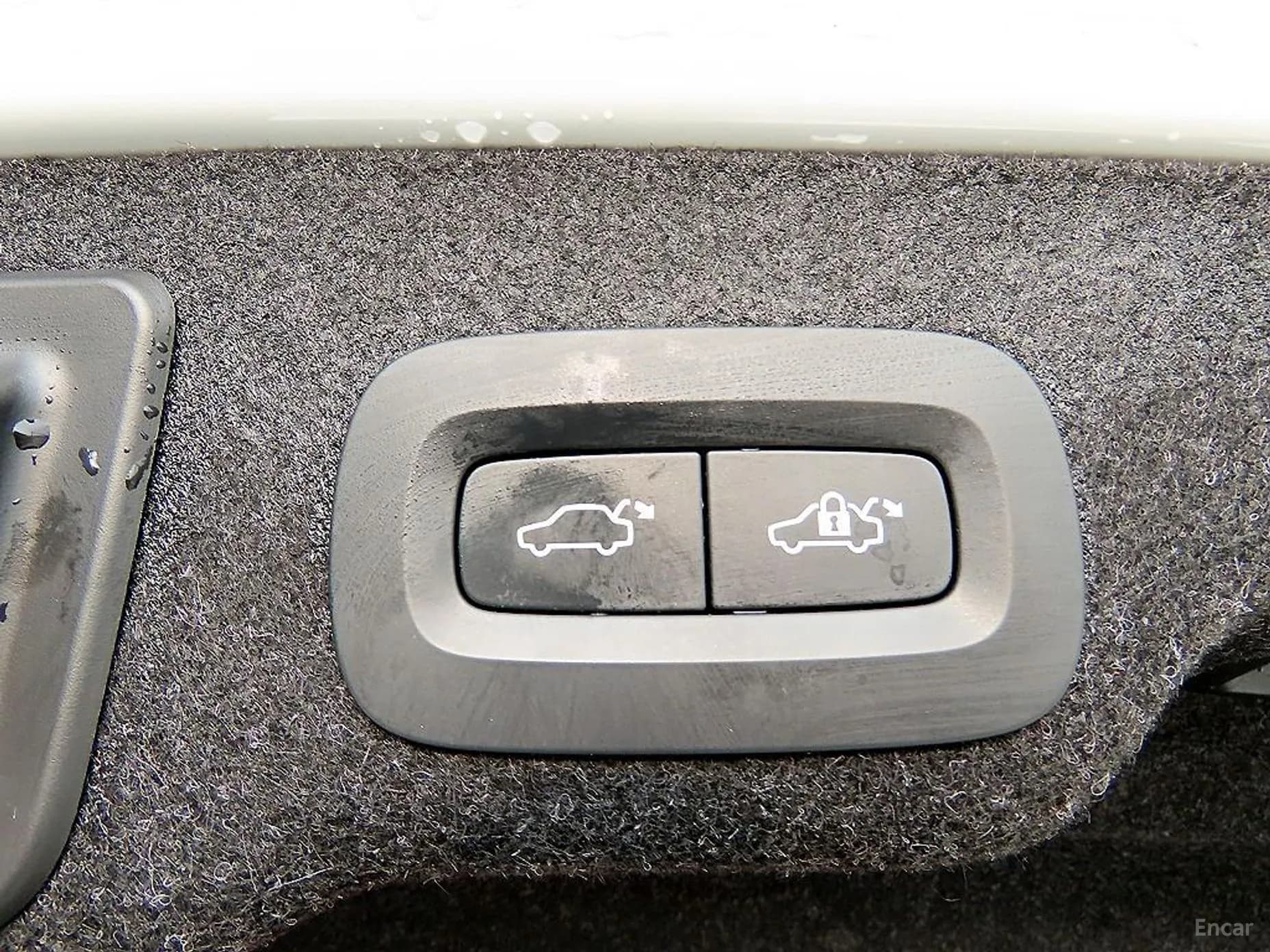 S90