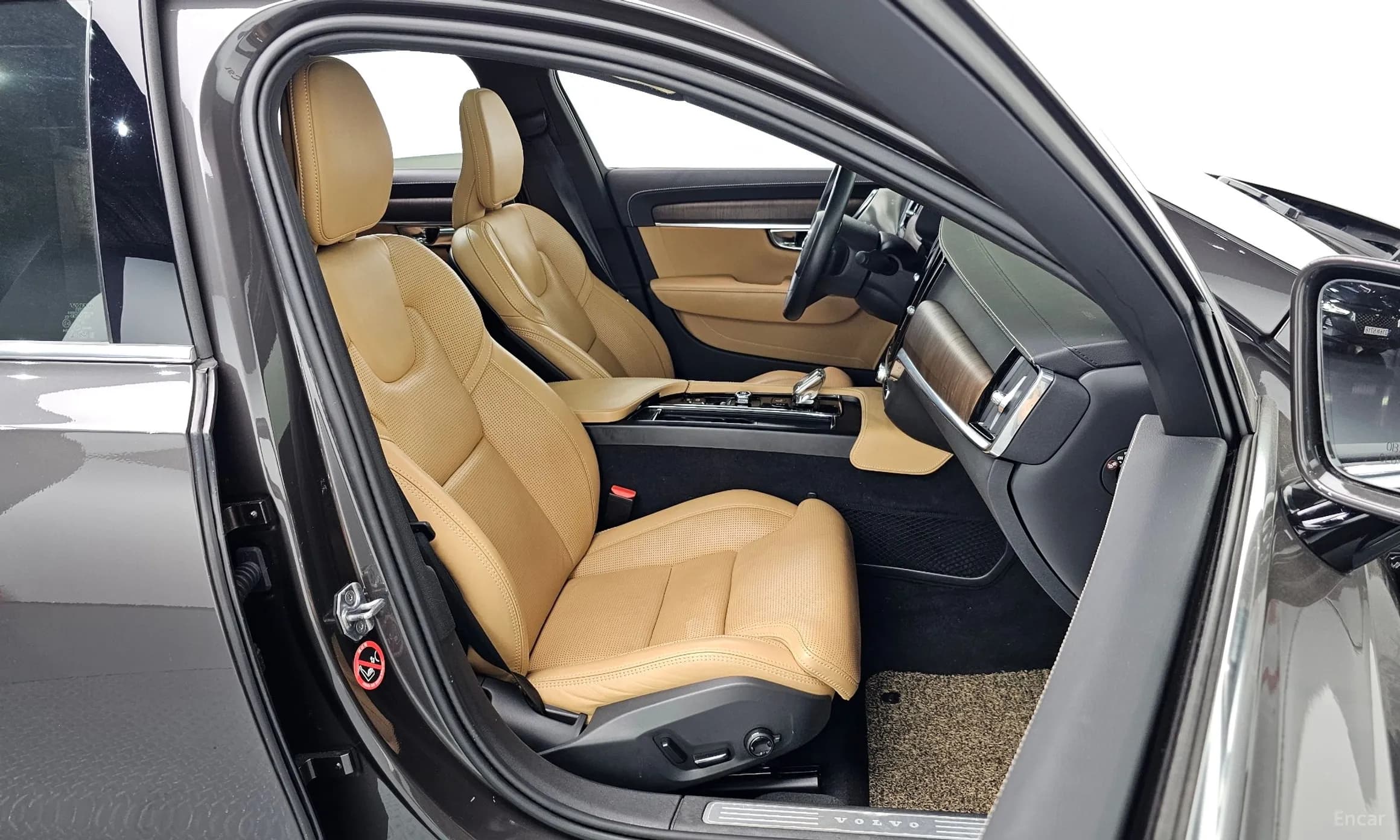 S90
