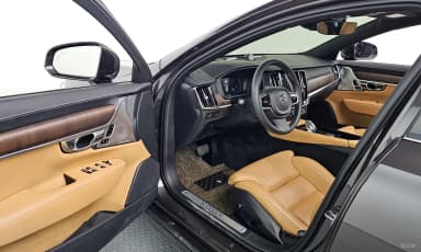 S90