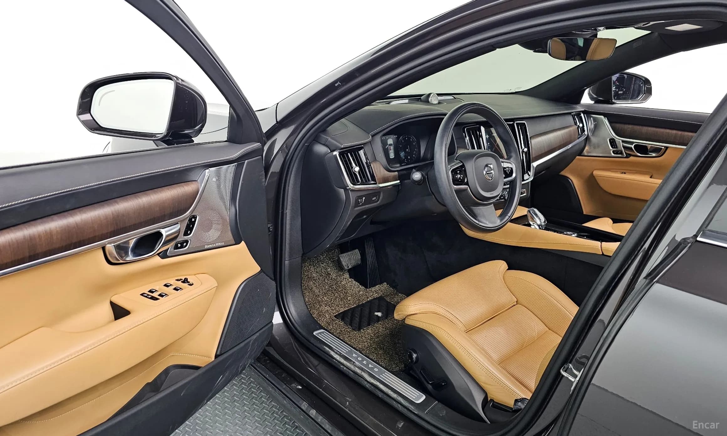 S90