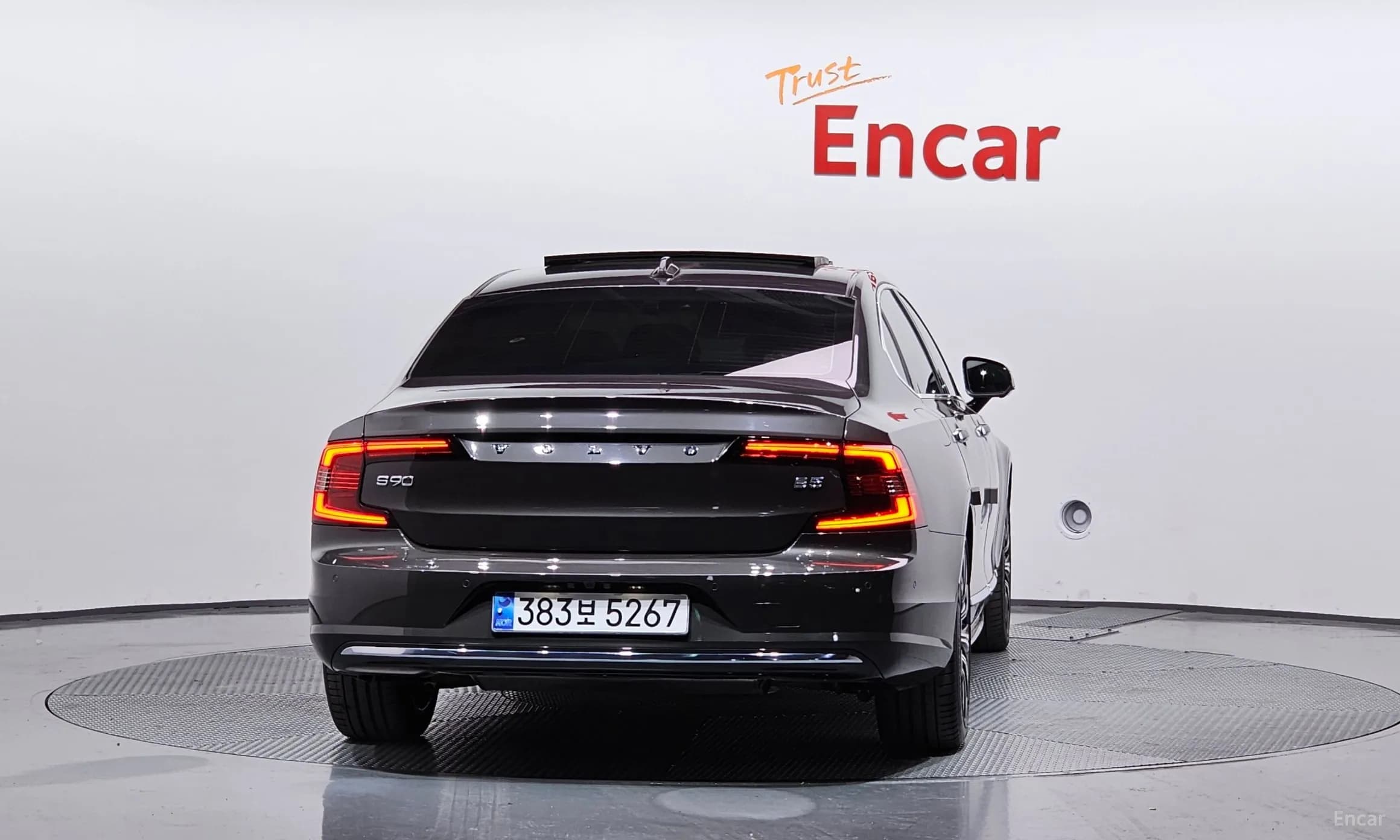 S90