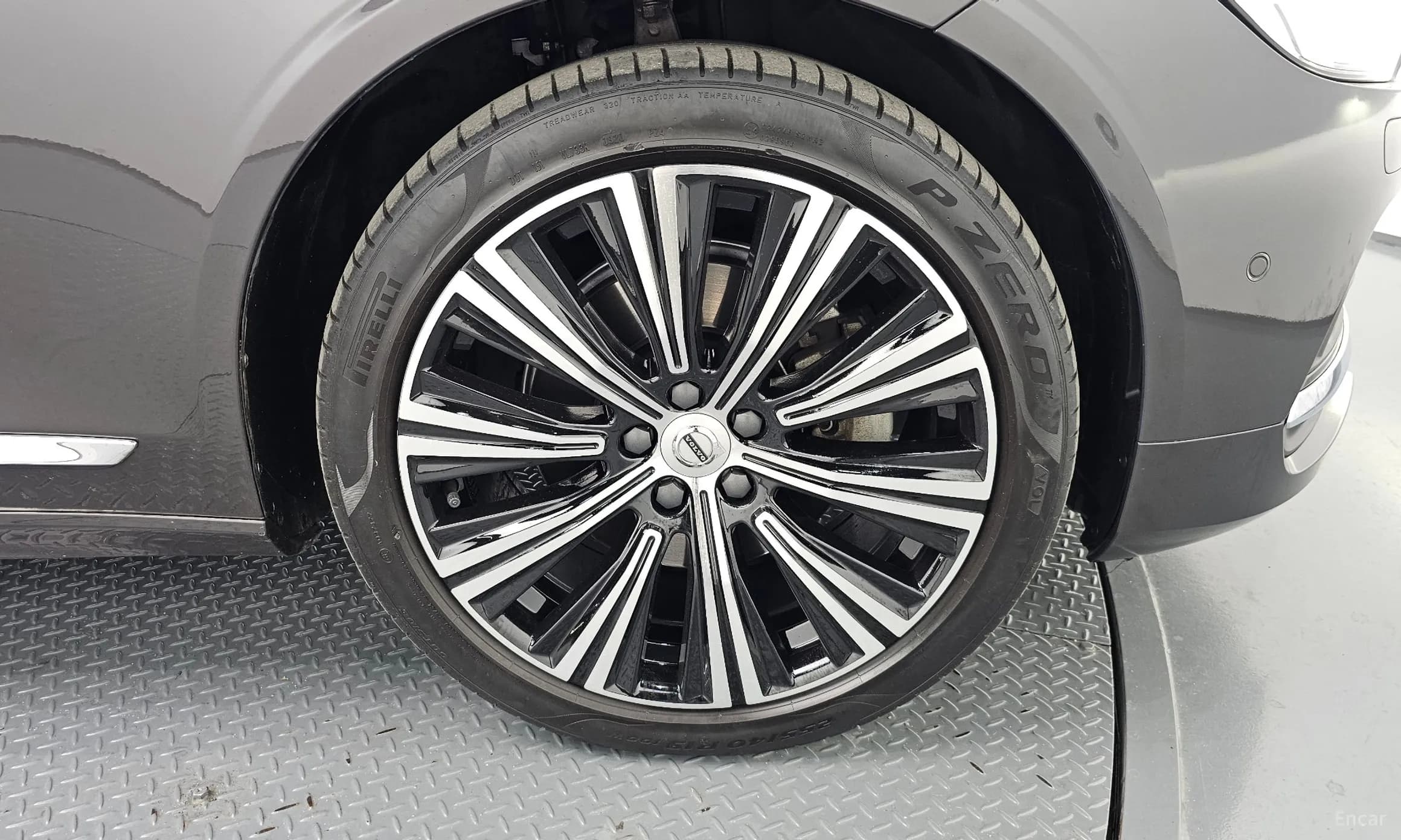 S90