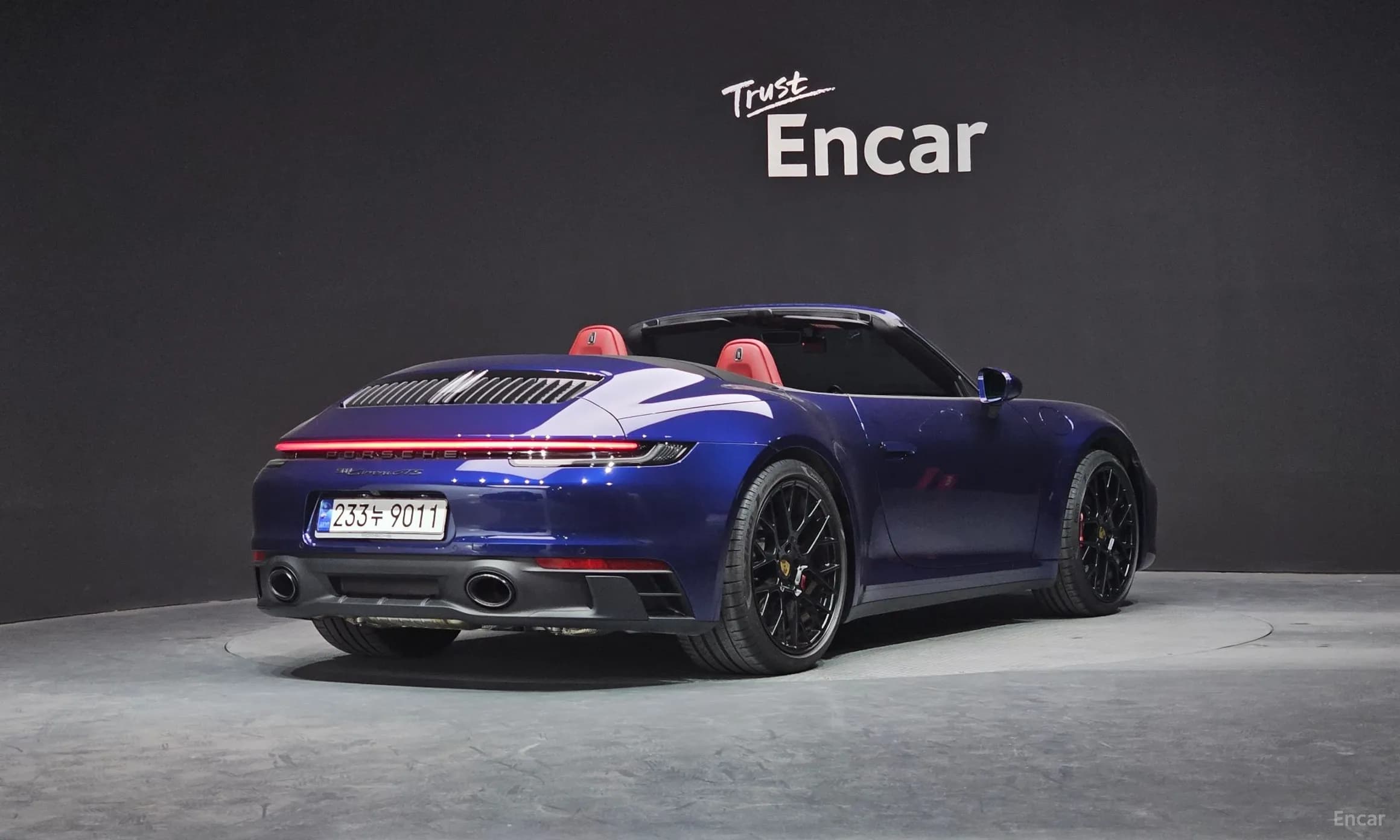911 (992)