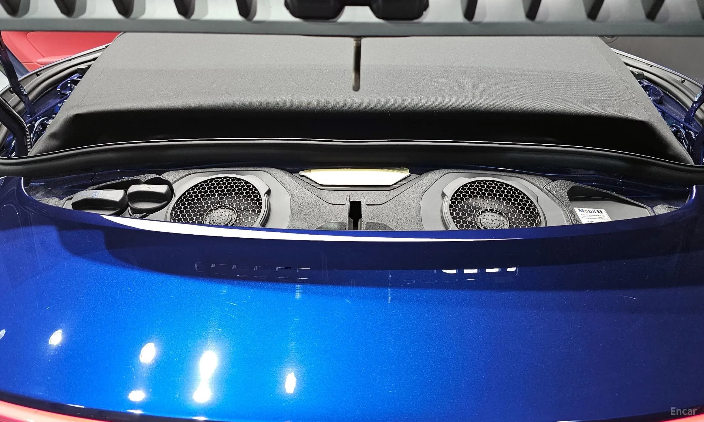 911 (992)
