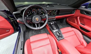911 (992)