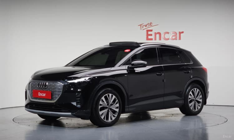 Q4 e-tron (F4)