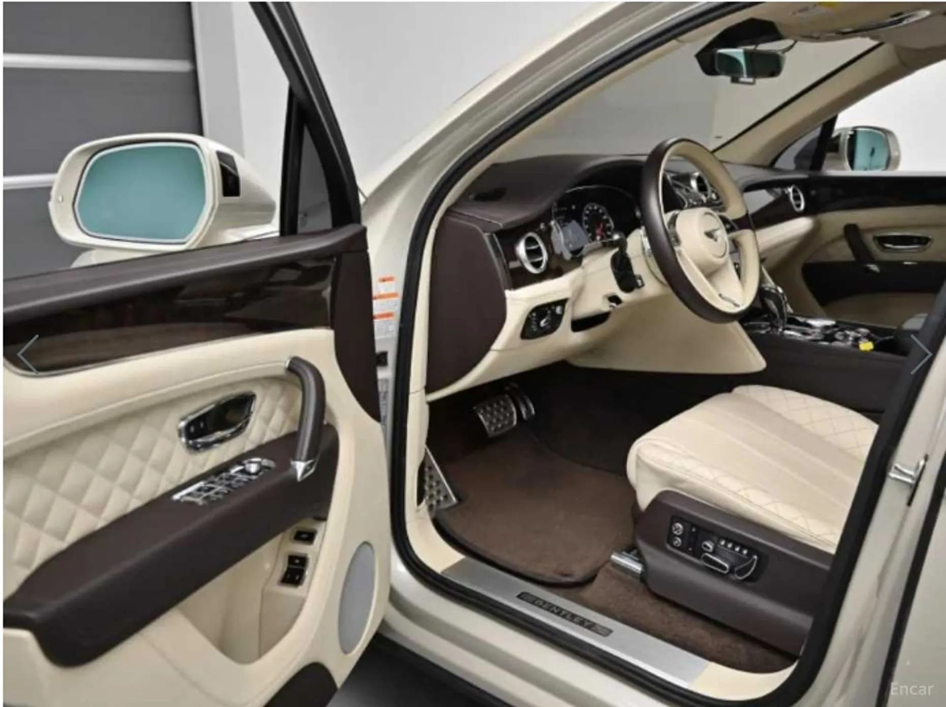 Bentayga