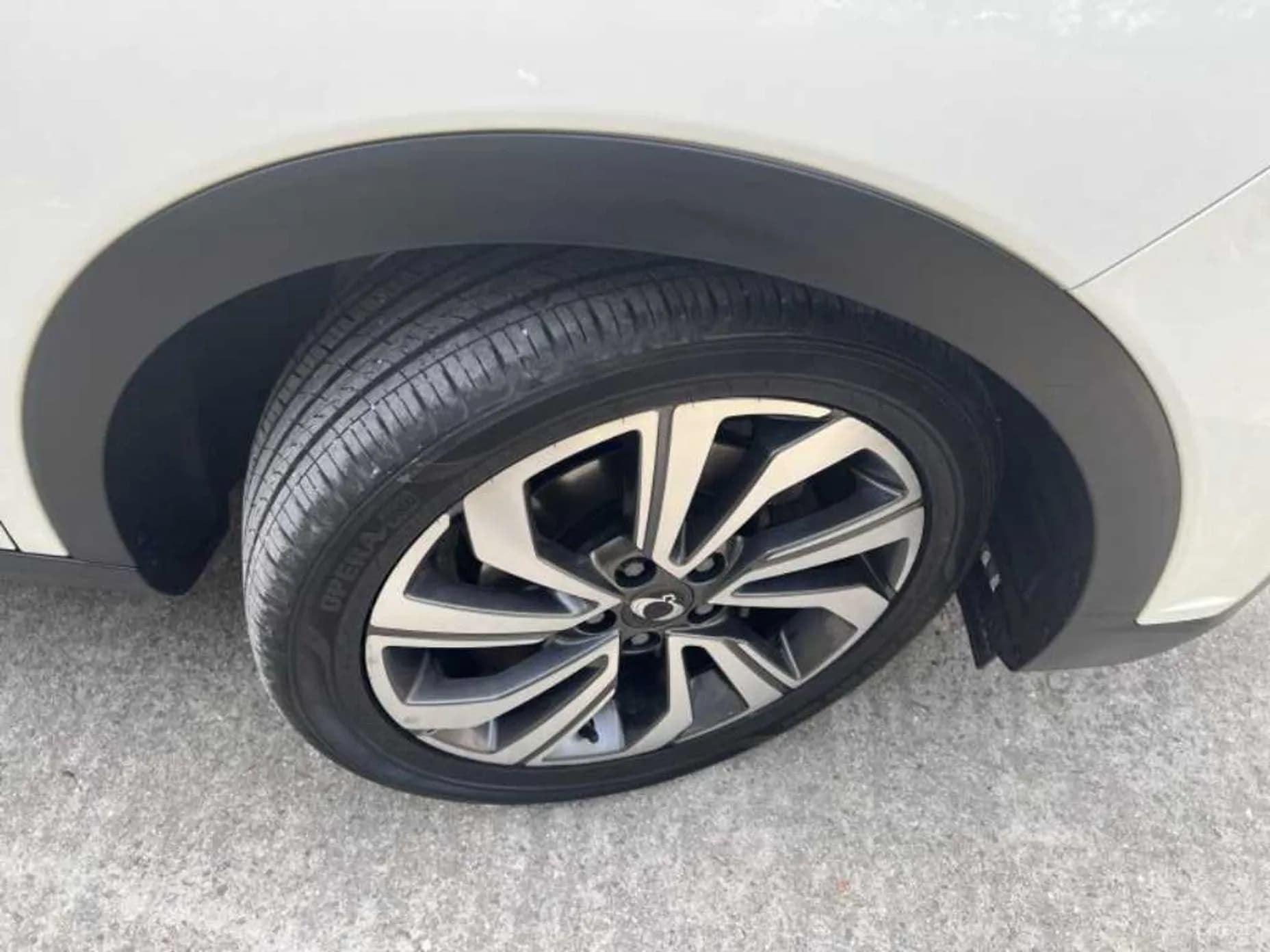 Berry New Tivoli