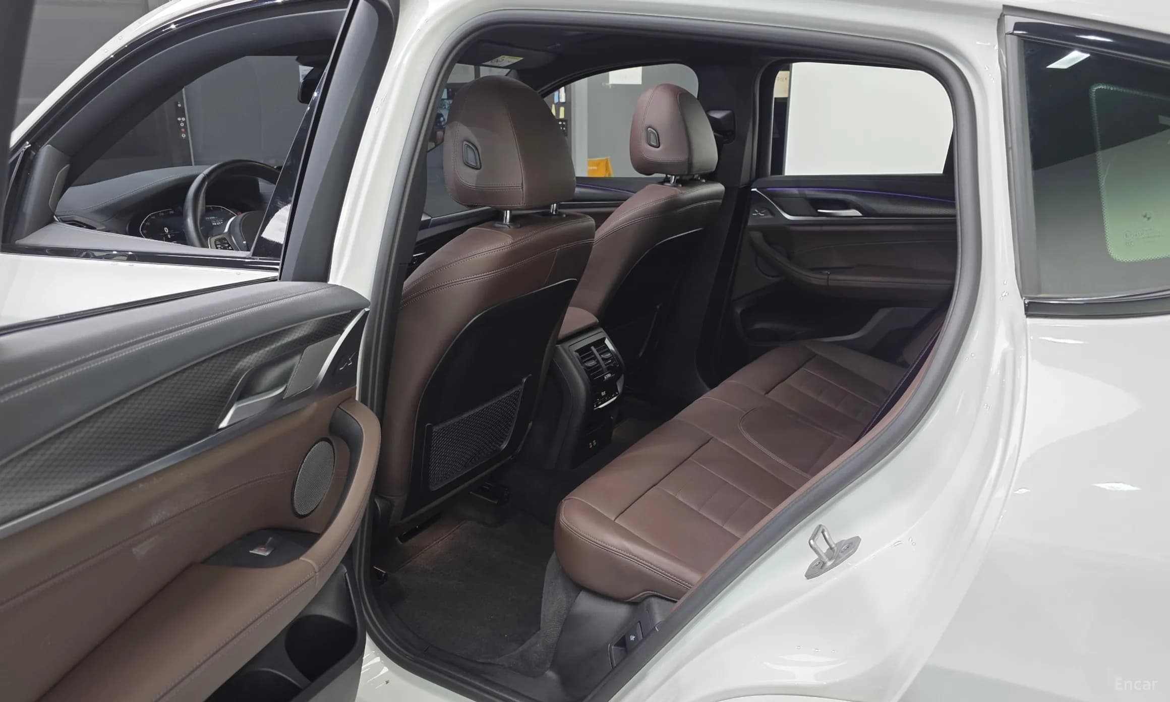 X4 (G02)