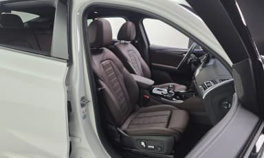 X4 (G02)