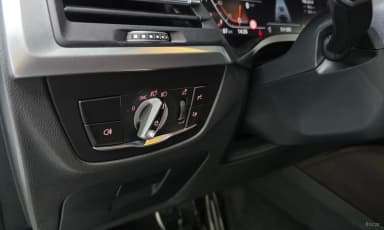 X4 (G02)