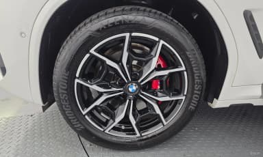 X4 (G02)