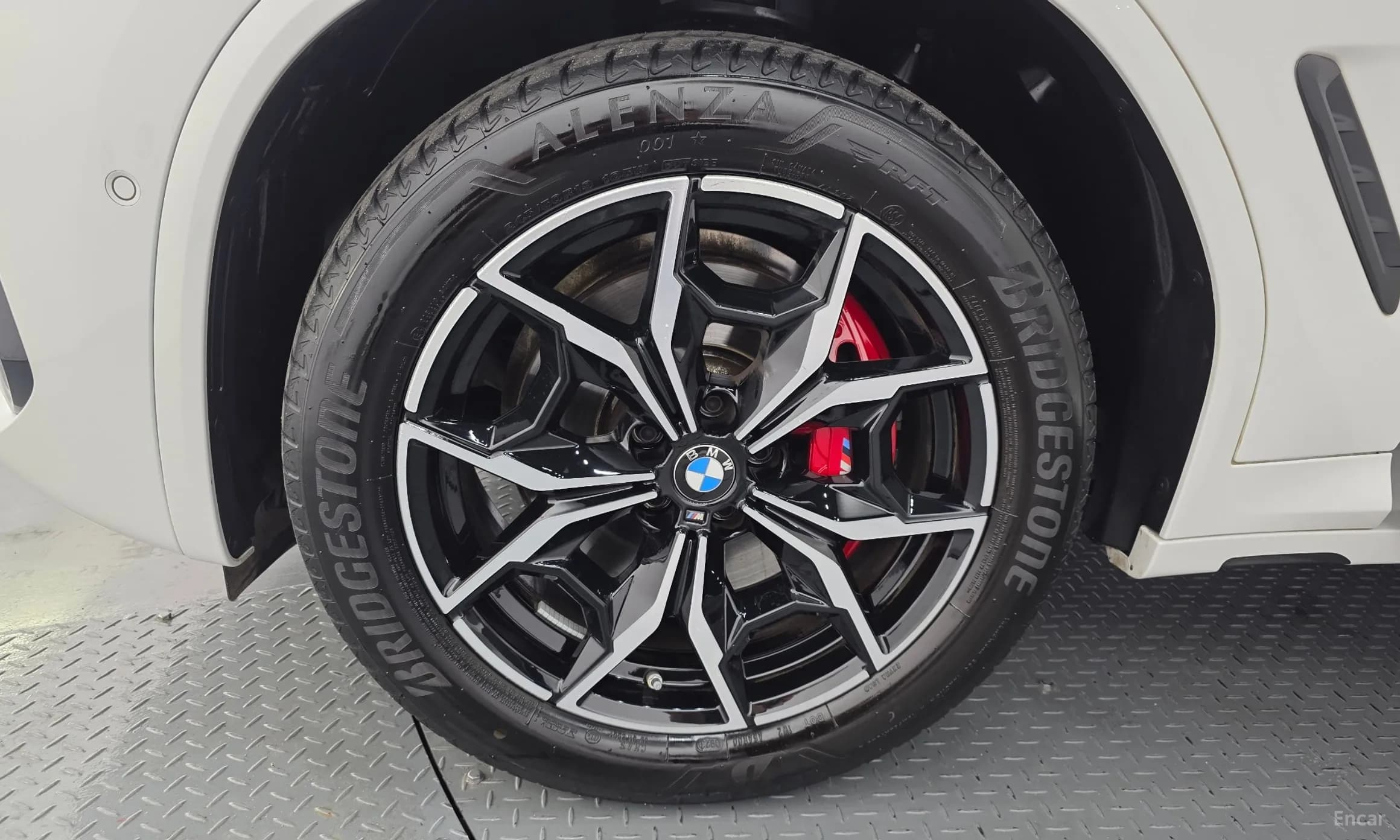 X4 (G02)