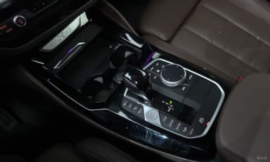 X4 (G02)