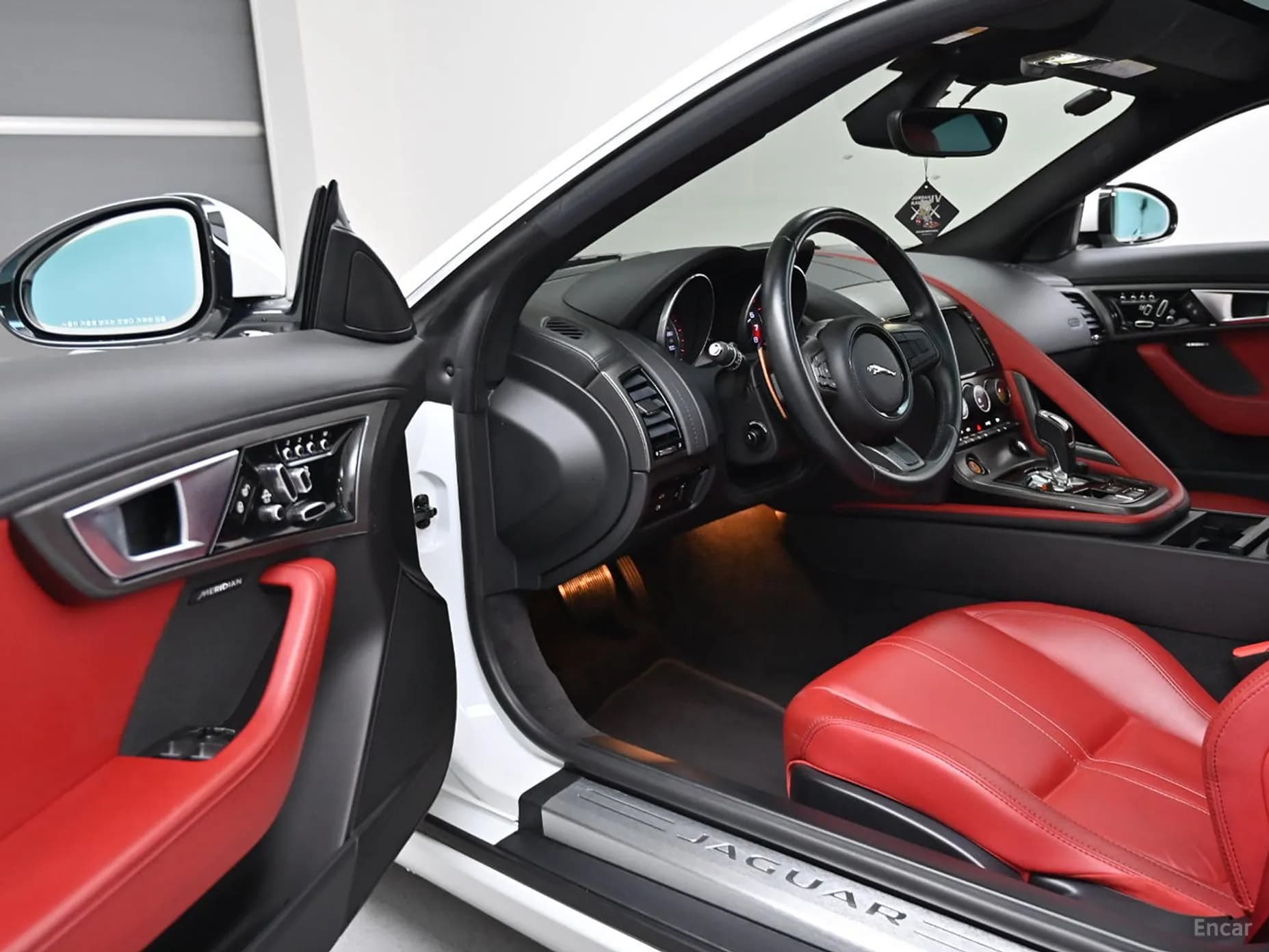 F-TYPE