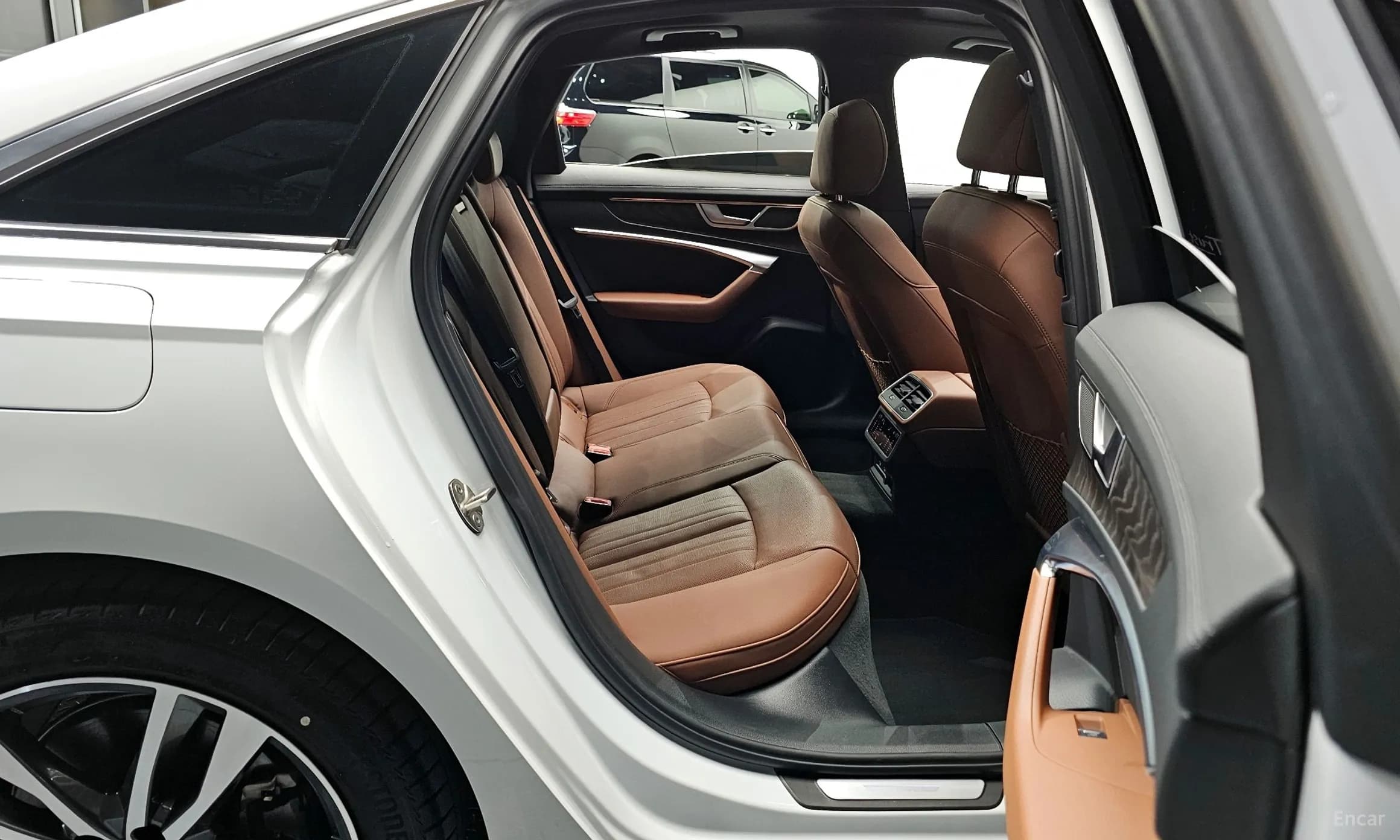 A6 (C8)