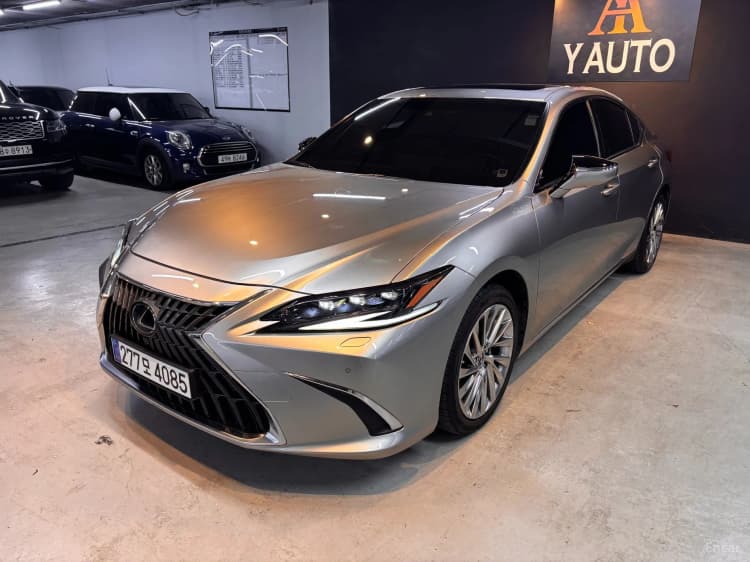 ES300h 7th Generation