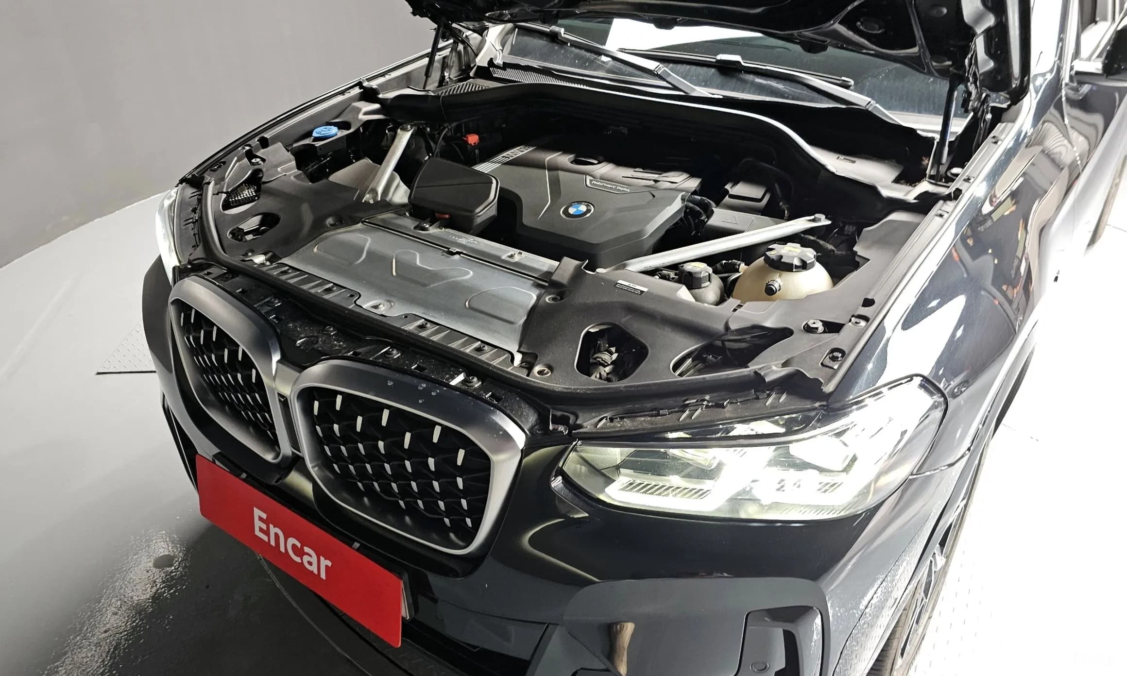 X4 (G02)