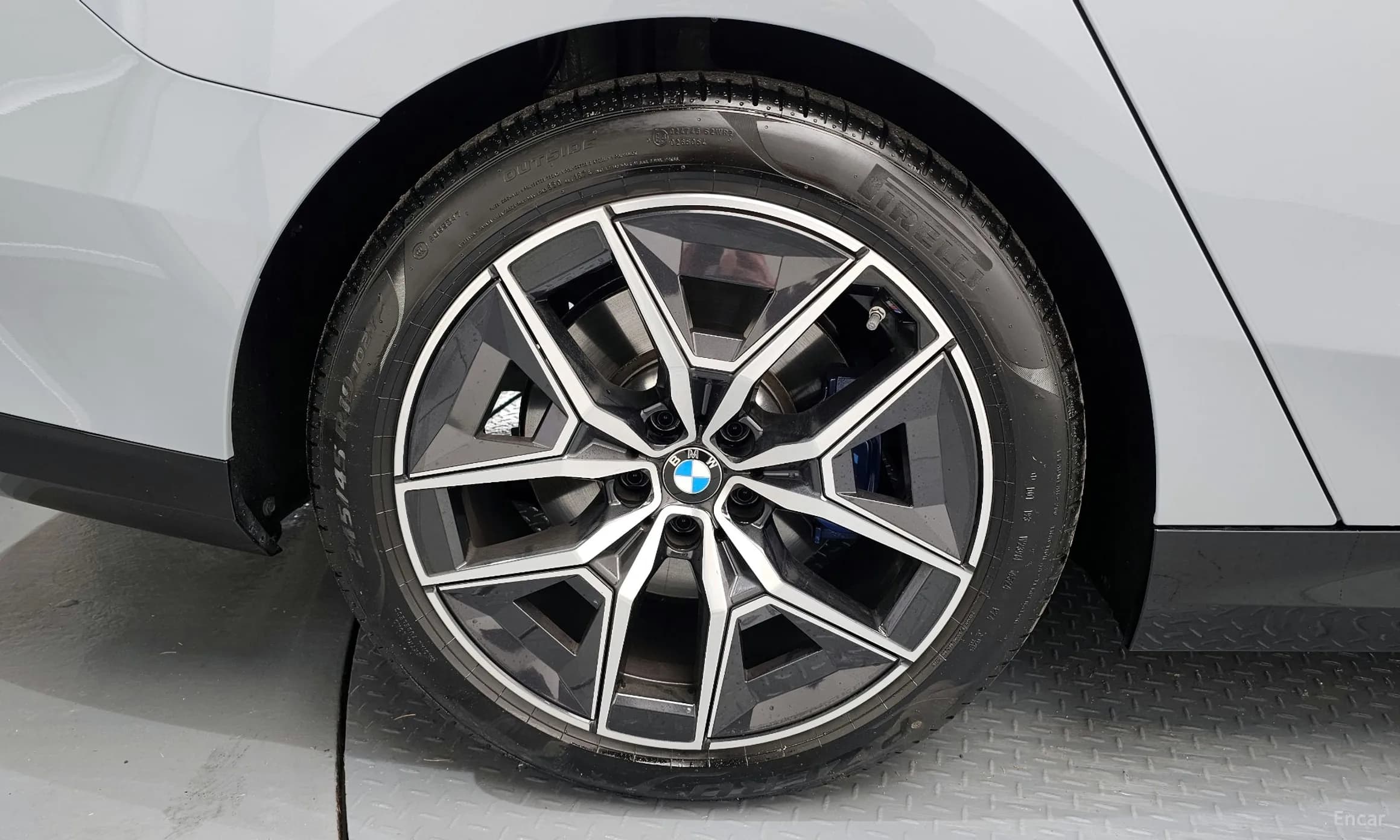 5 Series (G60)