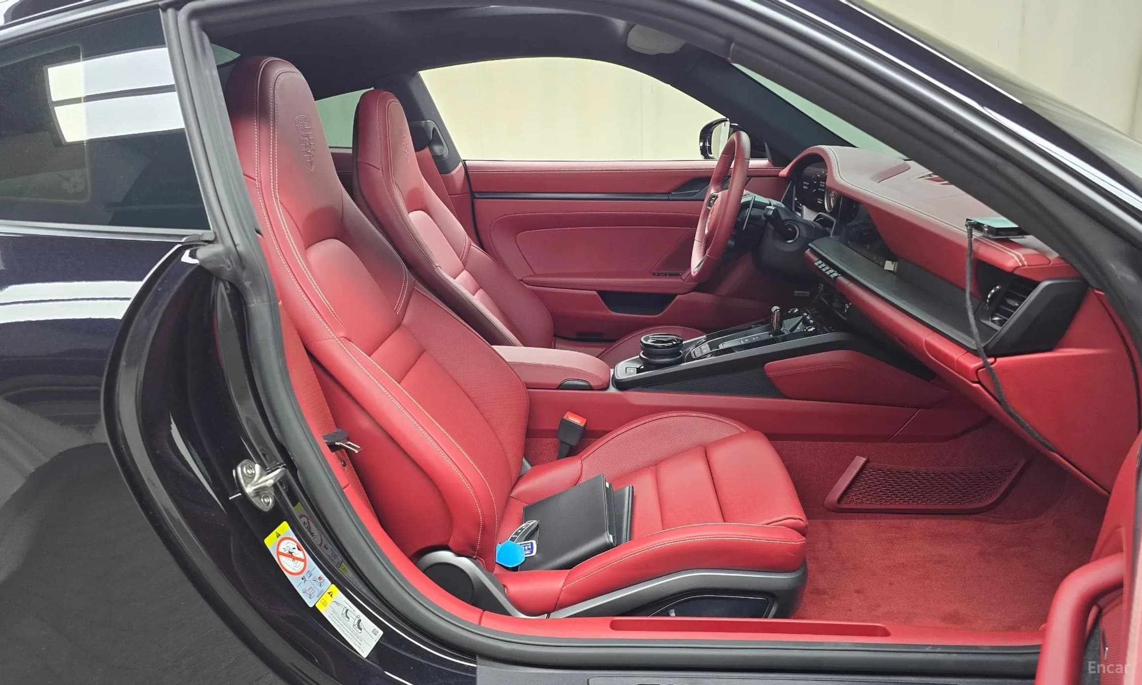 911 (992)