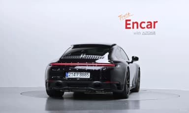 911 (992)