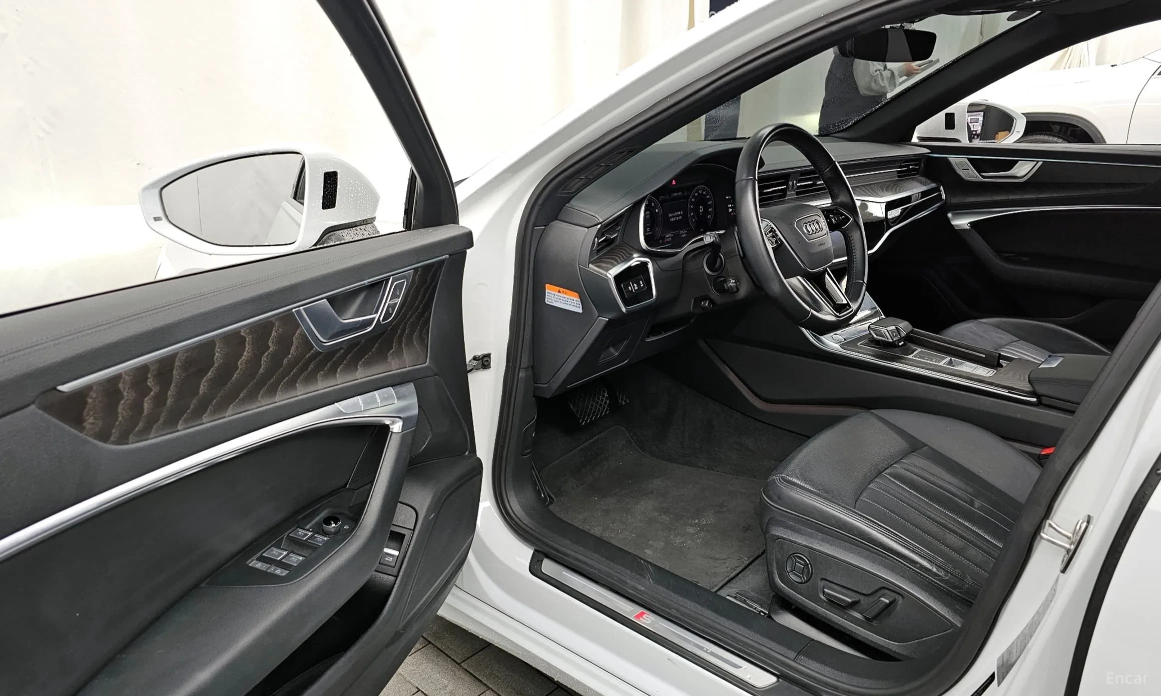 A6 (C8)