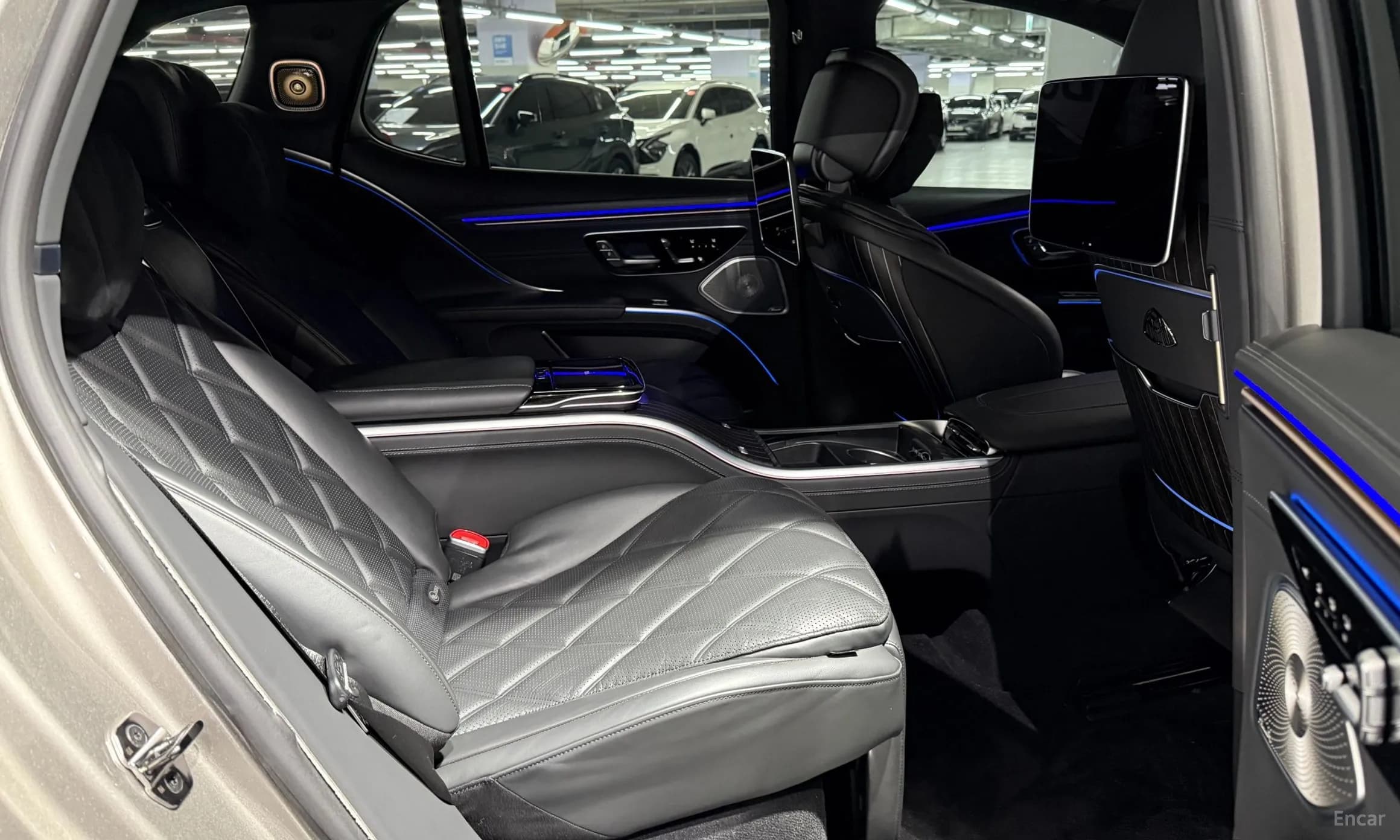 EQS SUV X296