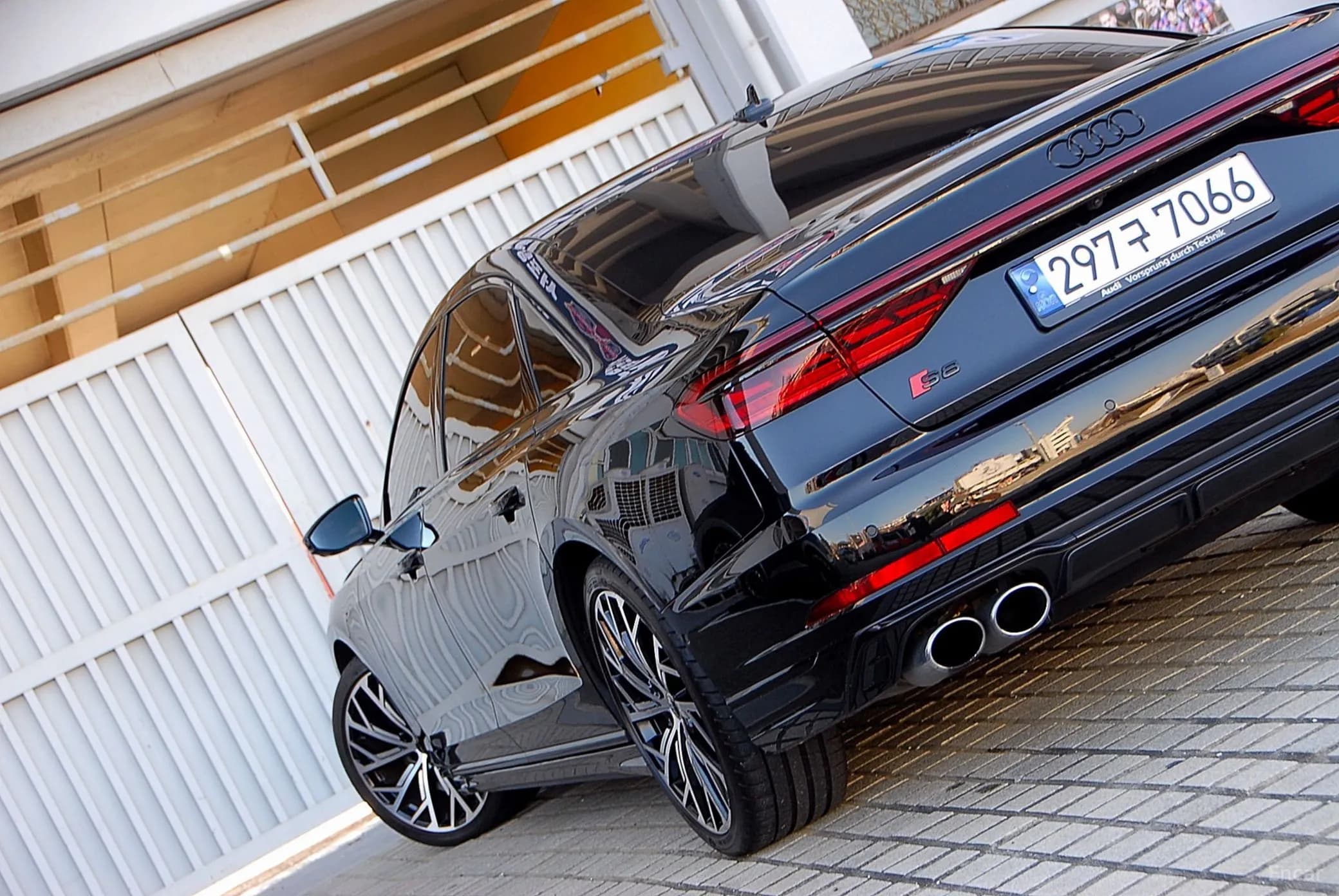 S8 (D5)