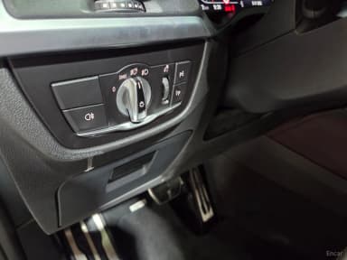 X4 (G02)