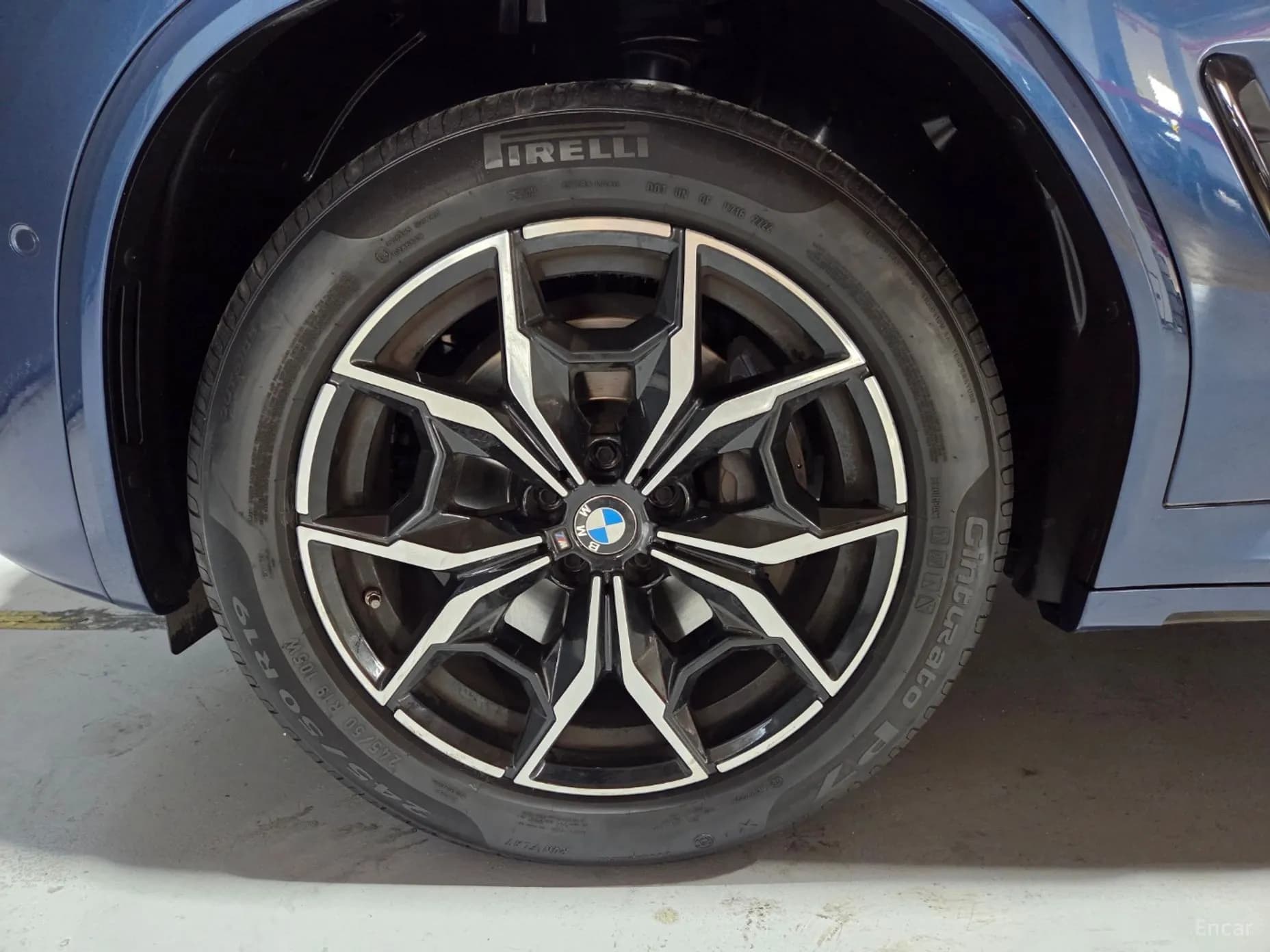 X4 (G02)