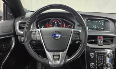 V40