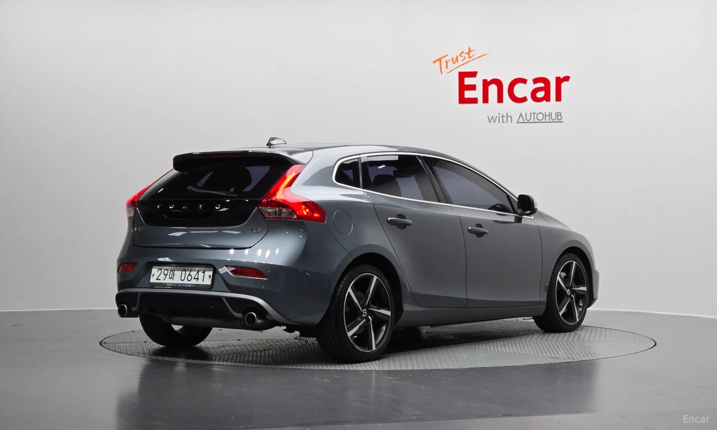 V40