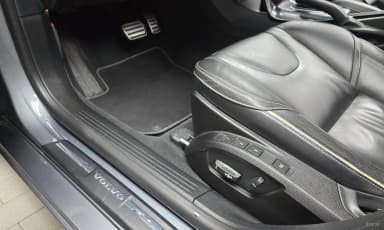 V40