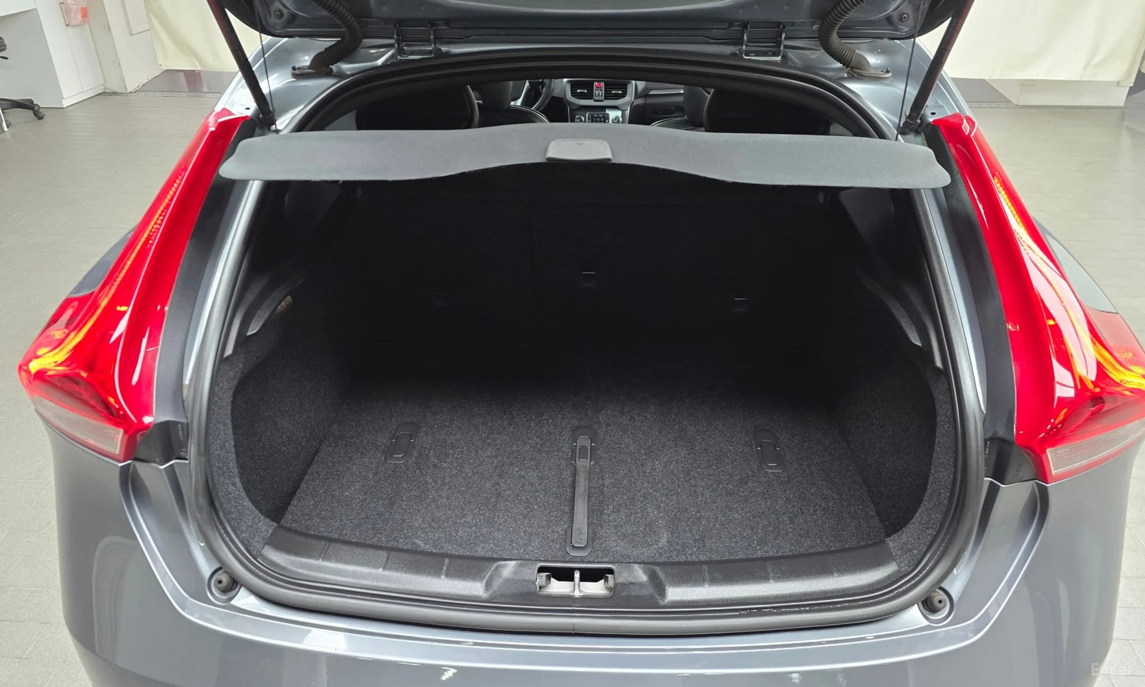 V40