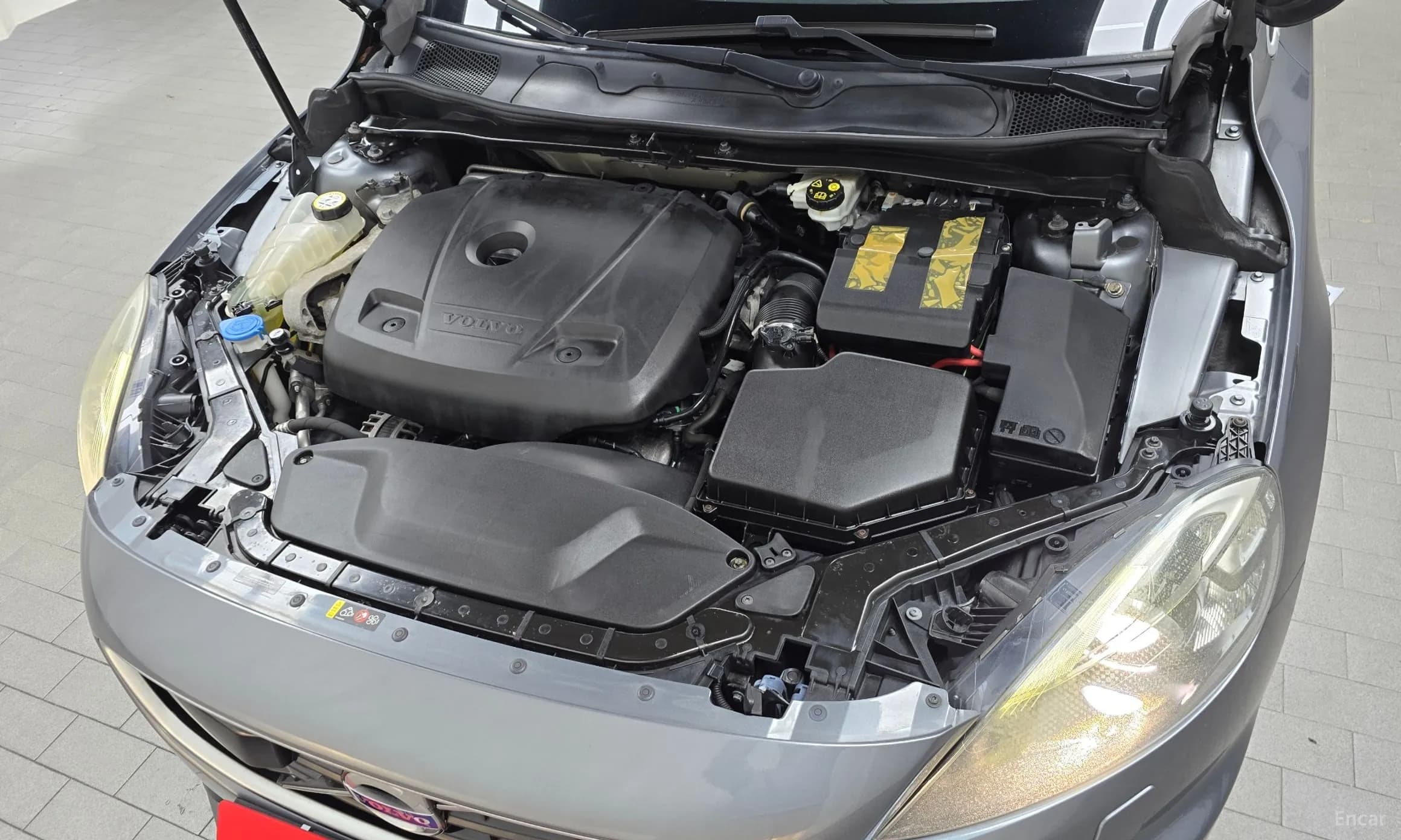 V40