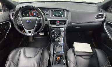 V40