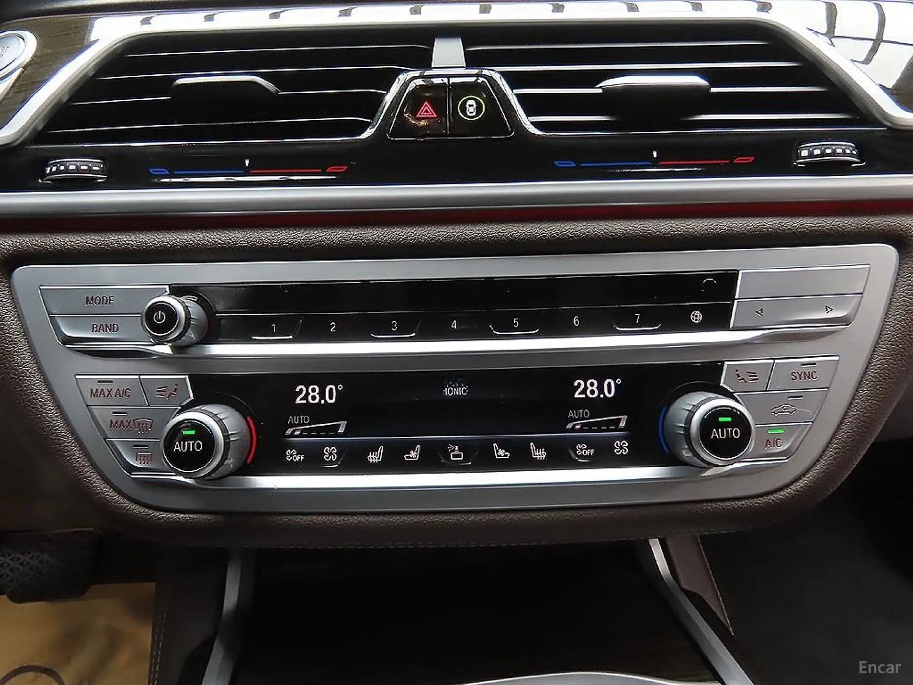 7 Series (G11)