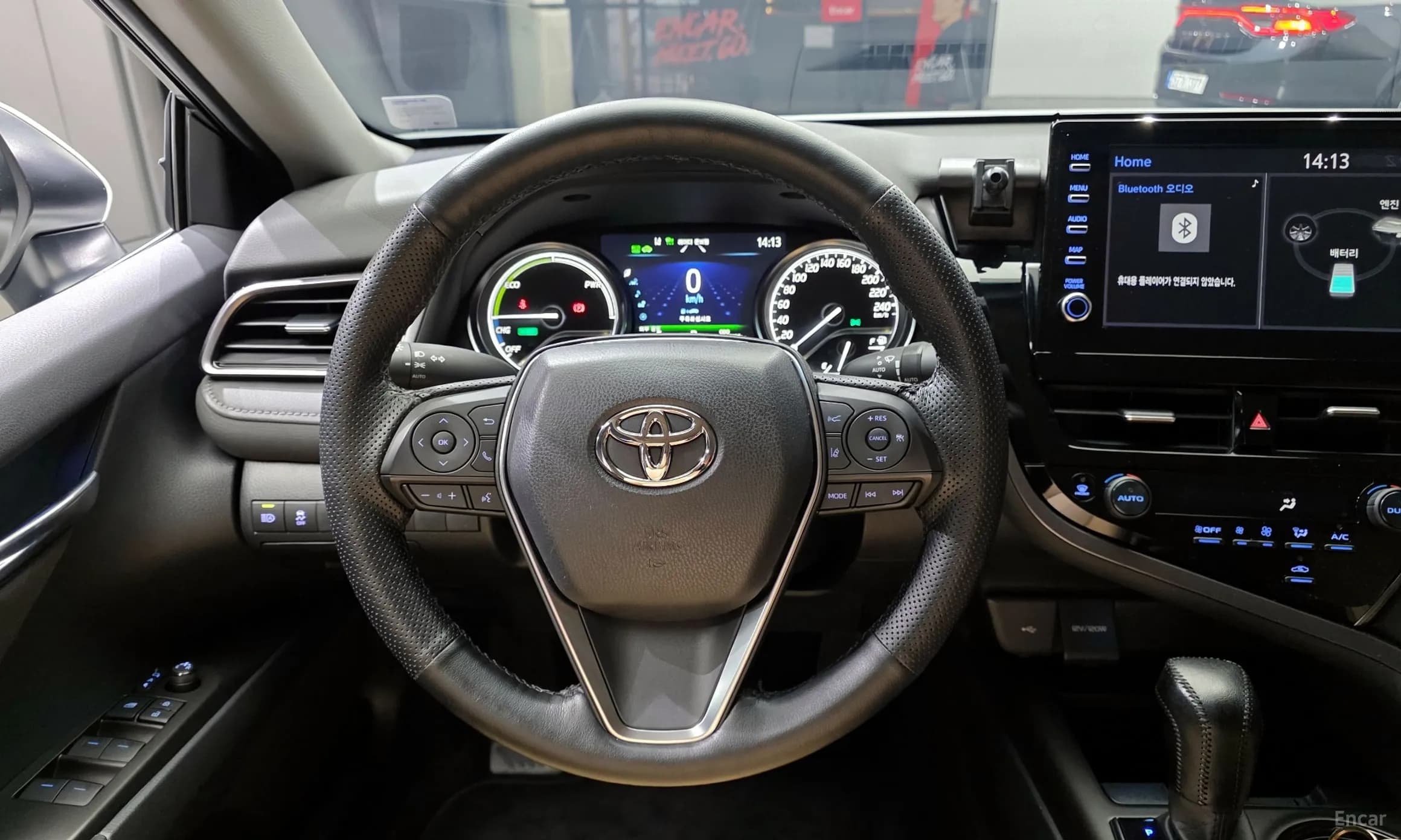 Camry (XV70)