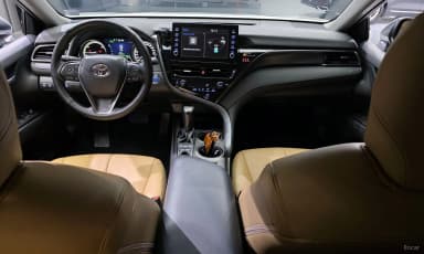 Camry (XV70)
