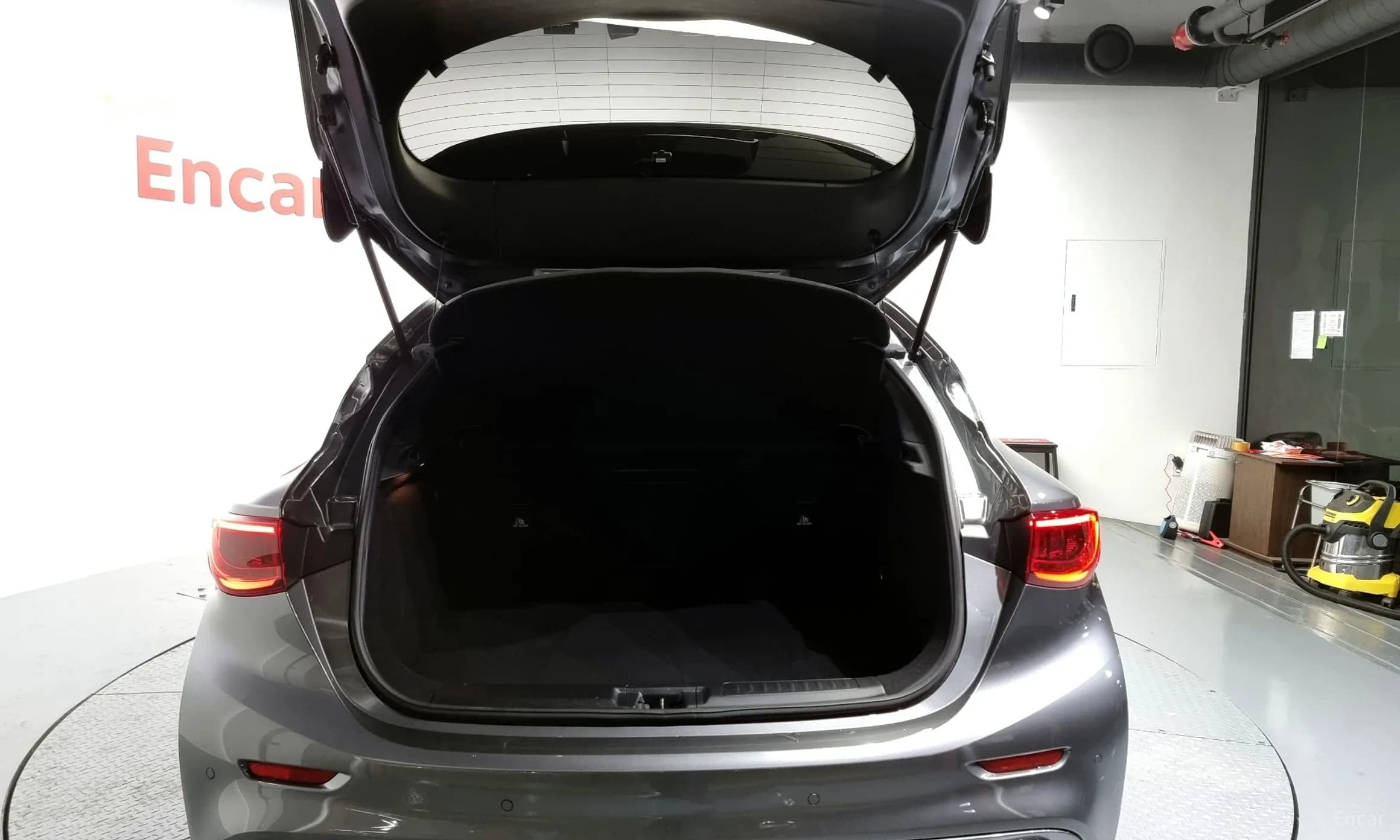 Q30