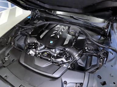 7 Series (G11)