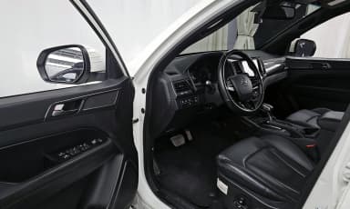 Rexton Sports Khan