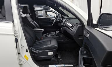 Rexton Sports Khan